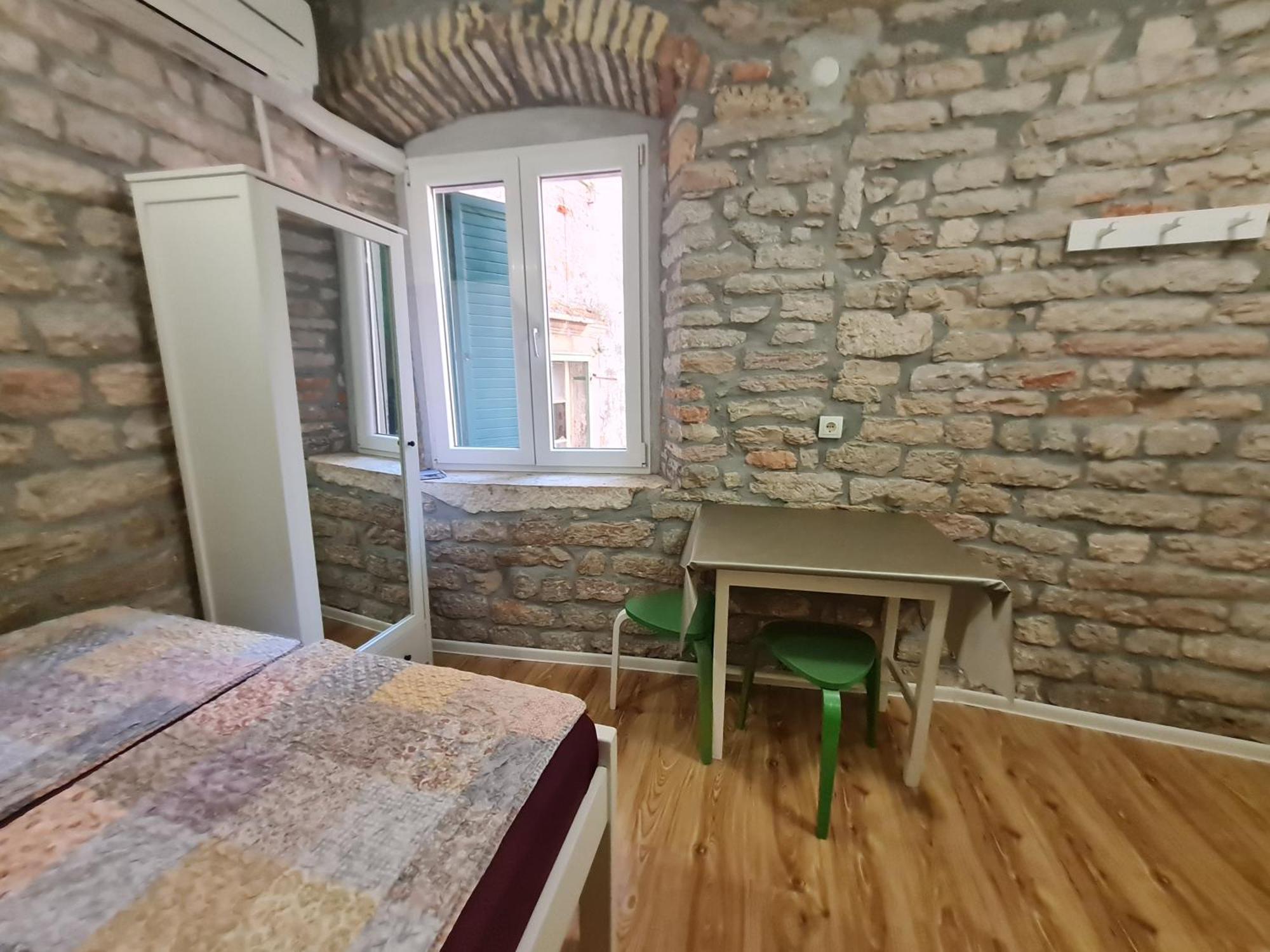 Rooms & Studio Apartments Šibenik Pokoj fotografie