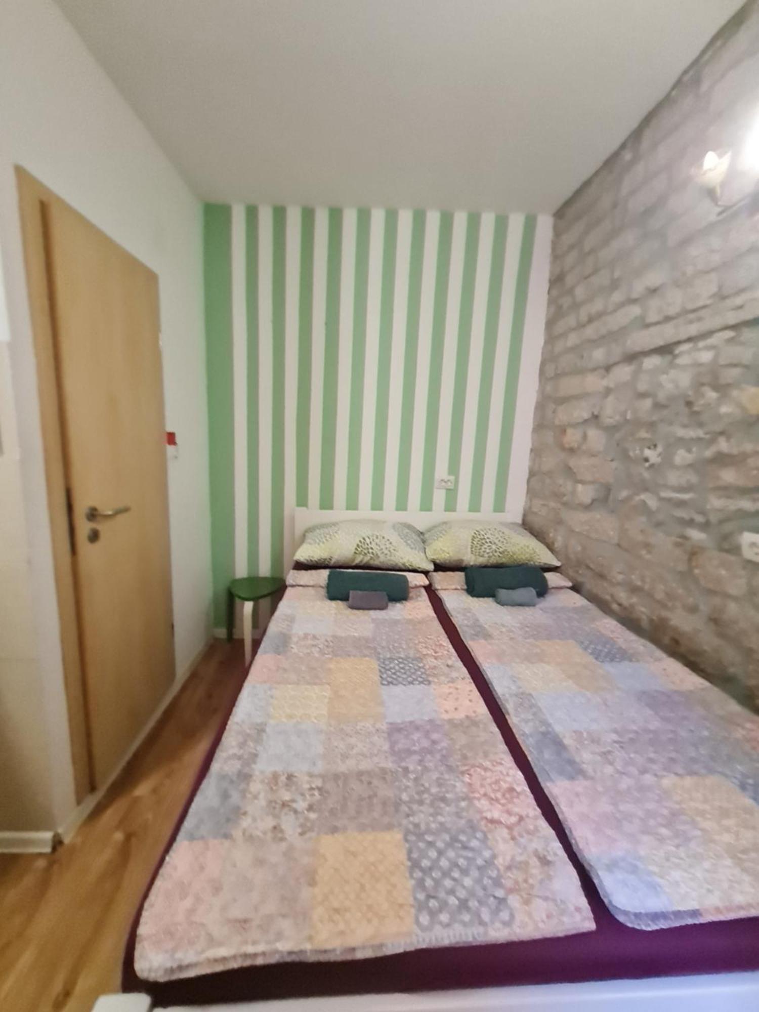 Rooms & Studio Apartments Šibenik Pokoj fotografie